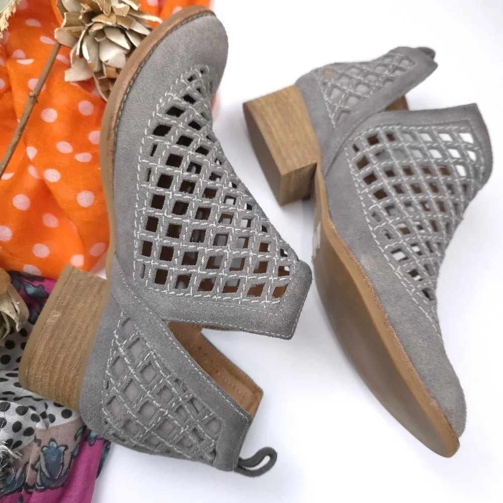 Jeffery Campbell Gray Suede Cutout Ankle Boots Sz 6m